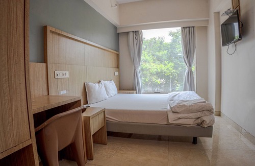 Nerul Hotel | KJSP SEASONS HOTEL