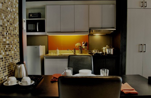 Legazpi Village Condo | KL Tower - Cozy & Spacious Studio Deluxe near Greenbelt Mall