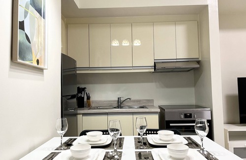 Legazpi Village Condo | KL Tower - Nicely Furnished 1BR near Greenbelt Mall Makati City