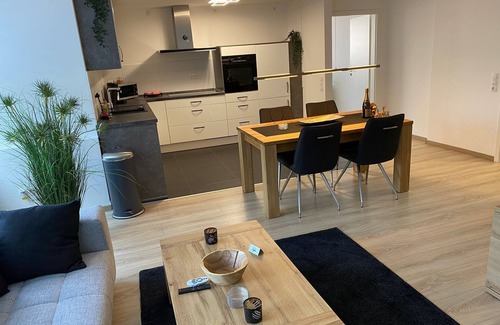 Kaiserslautern Apartment | KL37: Stunning High-End 2BR in Kaiserslautern City with AC + Prime Location
