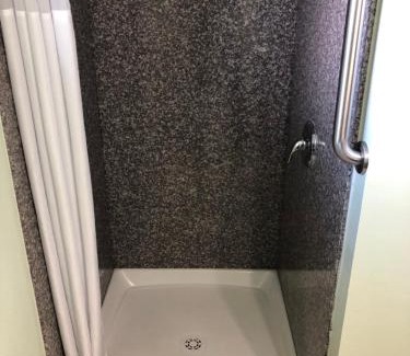 Yreka Hotel | Klamath Motor Lodge