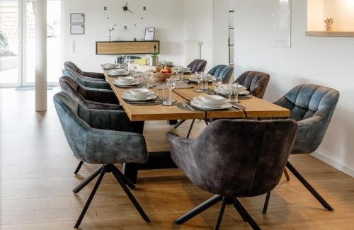 Niedershausen Apartment | Kleeoase - Luxus Apartment- Jacuzzi - Dachterrasse - Kochinsel - See in 10 min