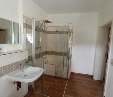 Teuchern Apartment | kleine 1-Raum-Ferienwohnung mit hohem Komfort