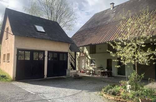 Freienfels House | Kleine Kunstremise mit Holzofen Burg Freienfels