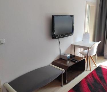 Bockenheim Apartment | Kleines Apartment in Frankfurt mit eigenem Stellplatz in Messenähe