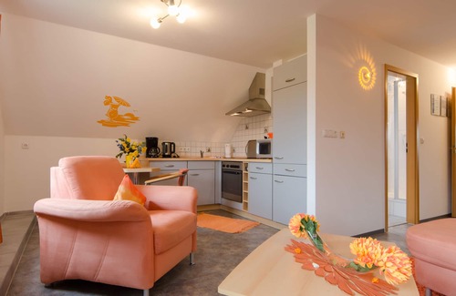 Goessweinstein Apartment | Kleingesee approx. 5 km from Gössweinstein Holiday apartment Haus Sonnenscheim