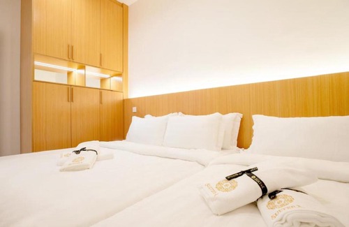 Labu Apartment | KLIA Residence Homestay Apartment, Near Sepang Circuit and KLIA - 3 Bedroom Fully Aircond