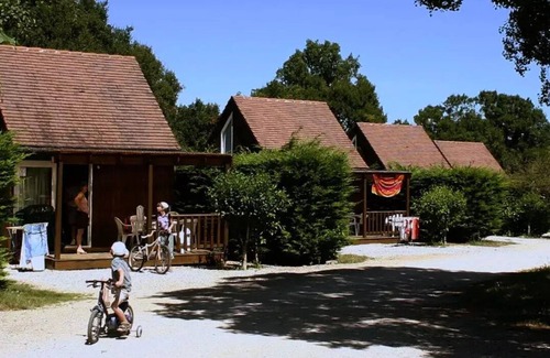 Rocamadour Ski Chalet | Klimatisierte Quercy-Chalets (30 m²) für 6 Personen