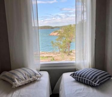 Pargas Ski Chalet | Klippan - mökki omalla rannalla Nauvossa