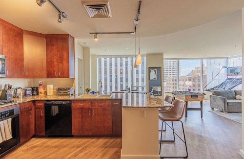 Downtown Phoenix Apartment | KLVG - 44 Monroe