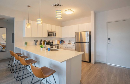 Evans Churchill Apartment | KLVG -Linear