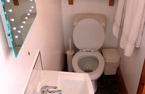 Airdrie House | Knight's Rest Guest House