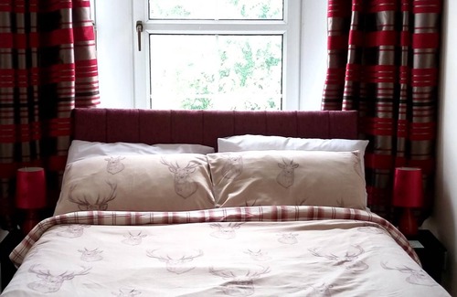 Airdrie House | Knight's Rest Guest House