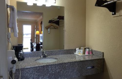 Greenville Hotel | Knights Inn Greenville