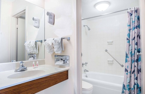 Wabash Hotel | Knights Inn Wabash