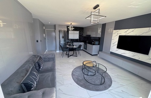 Century City Apartment | Knightsbridge Luxury Apartments Century City by Vvip Bookings