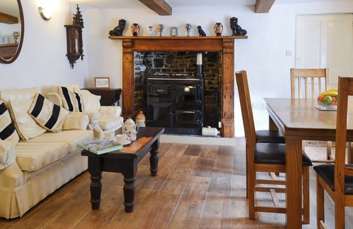 Bideford Cottage | Knotty Corner Cottage