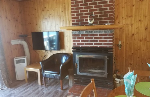 Ingonish Beach Hotel | Knotty Pine Cottages