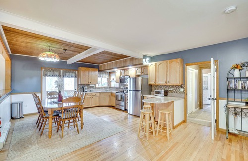 Brownsville Cottage | Knoxville Home: On-site Hiking & Outdoor Kitchen!
