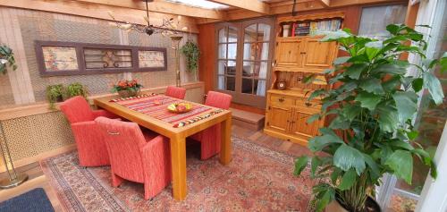 Municipality of Wageningen Ski Chalet | Knus chalet midden in de natuur en de rust.