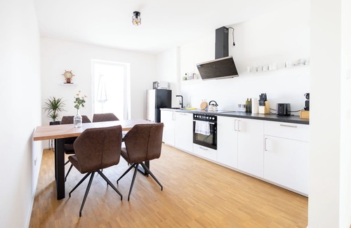 Altstadt Apartment | ★Ko-Living - Captains Suite | In the center of Halle | Up to 6 people ★