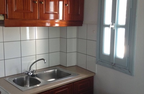 Skiros Apartment | Kochylia House 4 (sea blue) in a quiet central location