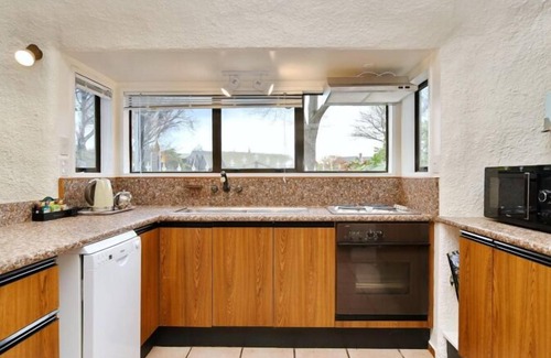 Burnside Apartment | Koepel House-Unique dome shaped holiday home