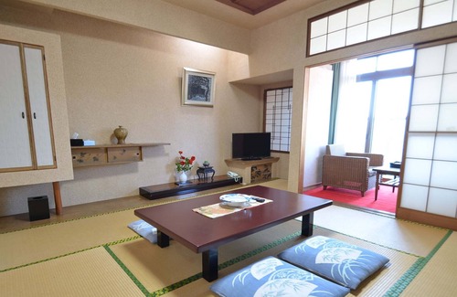Shika House | Kogetsukan