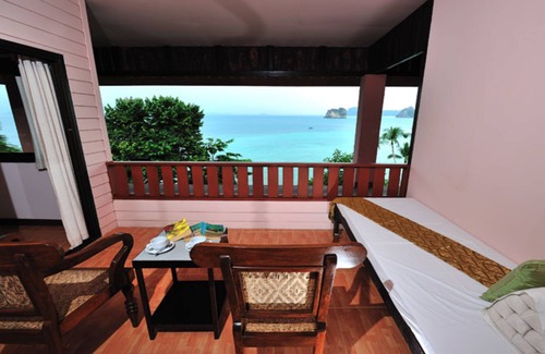 Ko Ngai Resort | Koh Ngai Cliff Beach Resort