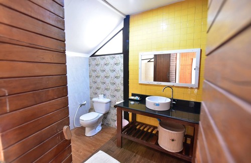 Ko Ngai Hotel | Koh Ngai Thanya Beach Resort