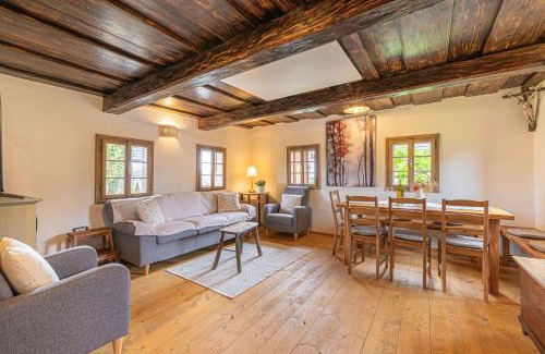Metlika House | Kolpa Holidays