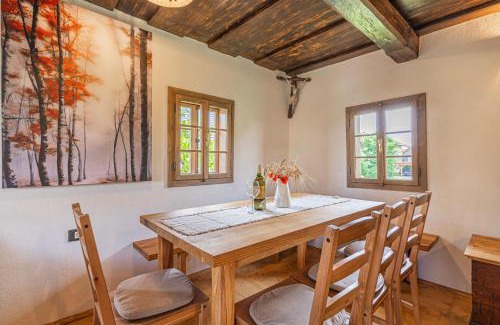 Metlika House | Kolpa Holidays