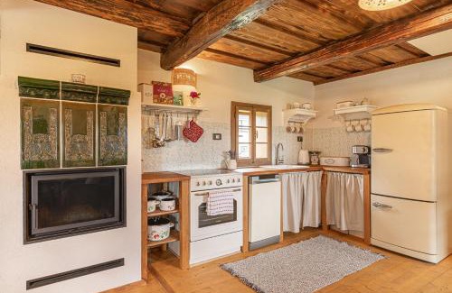 Metlika House | Kolpa Holidays