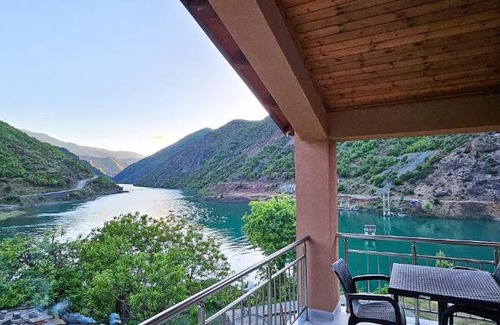 Koman Apartment | koman_lakeview_apartments