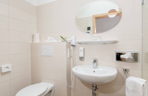 Nordenham Hotel | Komforthotel Butjadinger Tor
