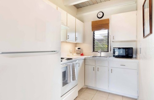 Kailua-Kona Condo | Kona Bali Kai 362 – For 2 Guests