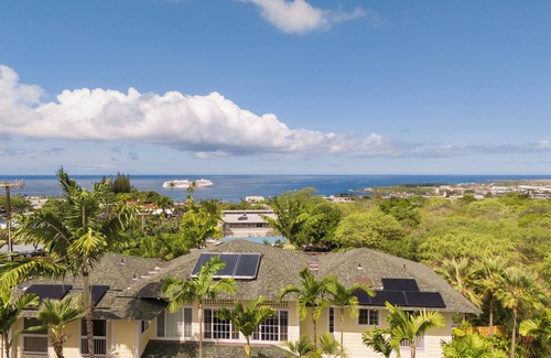 Historic Kailua Village Apartment | "Kona Nook", Enjoy a Relaxing Cozy Retreat.