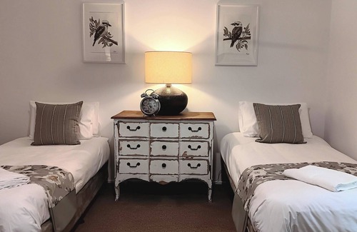 North Tamborine Cottage | Kookaburra Cottage - Tamborine Mountain