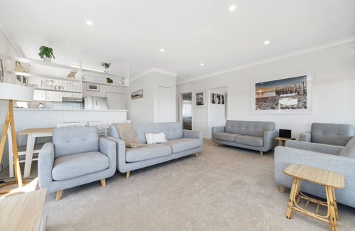 McCrae Apartment | Kookaburras Perch - McCrae