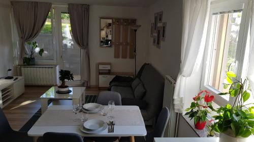 Vipava Apartment | Koradinovi - Pod vrtom