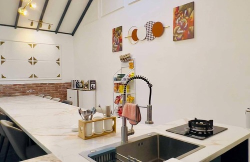 Angeles City Villa | Korean Town Family Villa W/Private Pool