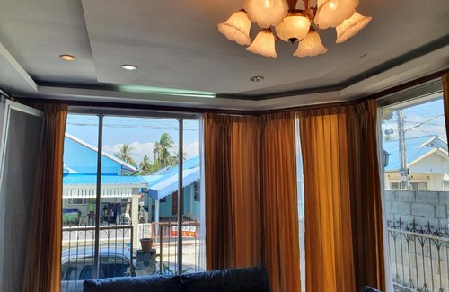 Bang Lamung House | Kosin Pool Haus Pattaya