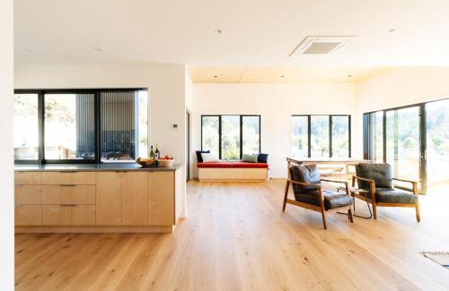 Kaiteriteri House | KOTARE – Stunning Kaiteriteri Holiday Home