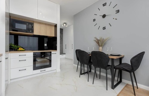 Praga Polnoc Apartment | Kotsisa 8C | Modern Apartment | Parking
