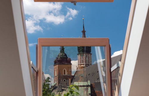 Stare Miasto Apartment | Krakow Old Town - 2 bedrooms, air-con, view, terrace