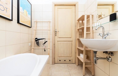 Kamienny Potok Apartment | Kraszewskiego Apartment by Renters