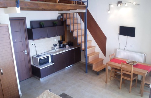 Ano Poli Apartment | Kripis Studio Thessaloniki with Excellent view