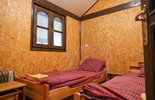 Becej House | Kuća na drvetu