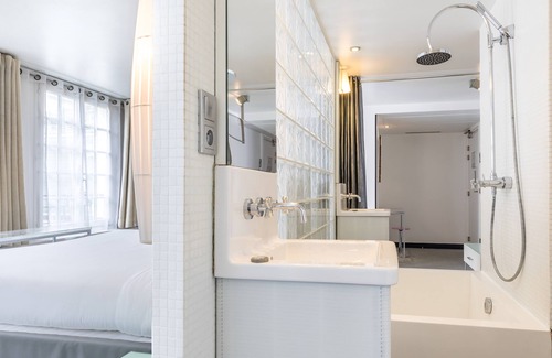 Quartier de la Goutte-d'Or Hotel | Kube Hotel Paris