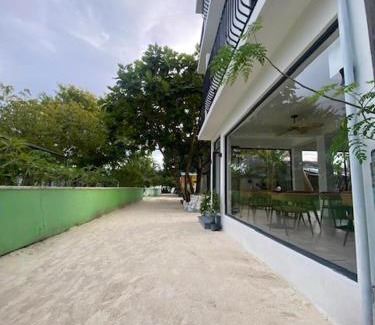 Fulidhoo Hotel | kunaa beach Inn